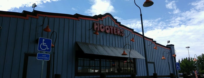 Hooters is one of Bars.