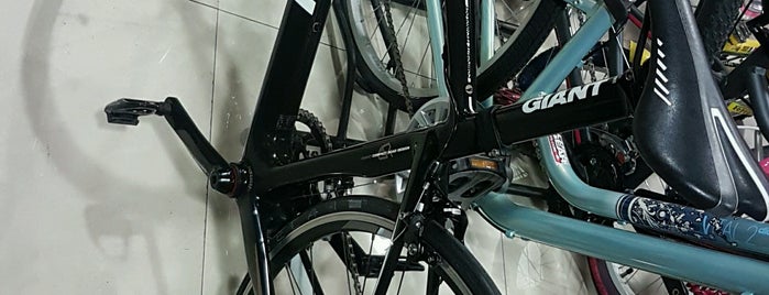 Bici-Pro is one of Tiendas y talleres de bicis.