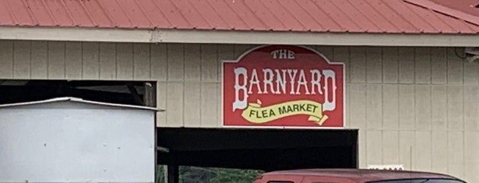 Barnyard Flea Market is one of Savannah.