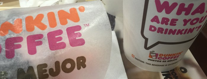Dunkin' Coffee is one of Sitios visitados.