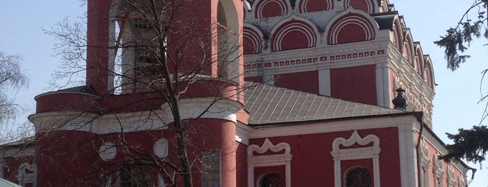 Храм Тихвинской иконы Божией Матери в Алексеевском is one of храмы.