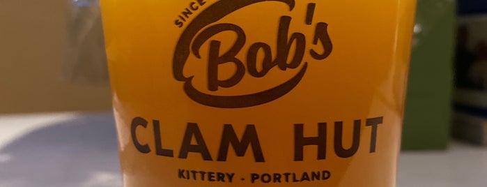 Bob’s Clam Hut is one of สถานที่ที่ Andrew ถูกใจ.