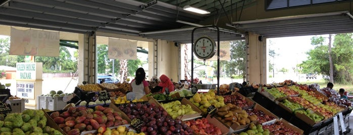 Greenhouse Bazaar is one of South Florida Farmer’s Markets.