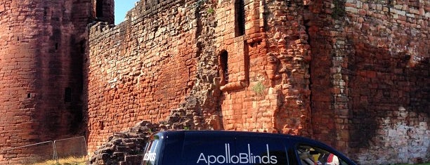 Bothwell Castle is one of World Castle List.