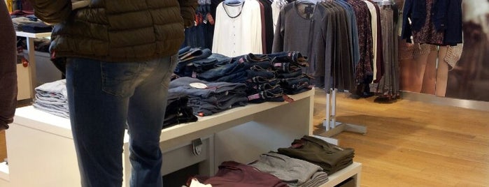 Esprit is one of Top picks for Clothing Stores.