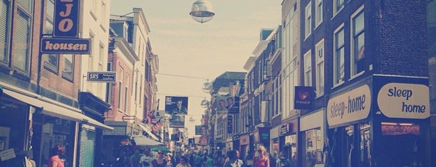 Haarlemmerstraat is one of Lugares favoritos de Jonne.