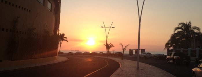 Boulevard Manuel Ávila Camacho is one of Veracruz Semana Santa.