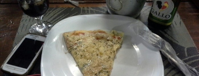 Pizzaria Speezza is one of Meus locais.