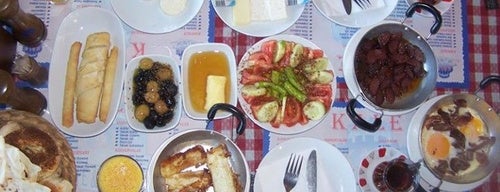 Kale Cafe is one of Istanbul.