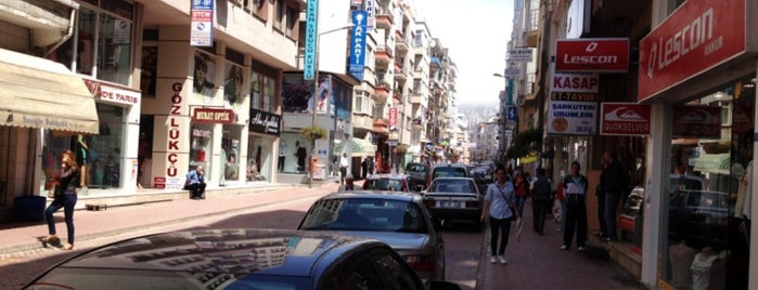 Sakarya Caddesi is one of Gidilesi Sinop Mekanları.