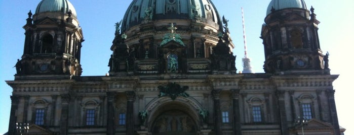 Catedral de Berlim is one of Berlin Essentials.
