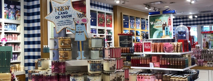 Bath & Body Works is one of Michelleさんのお気に入りスポット.