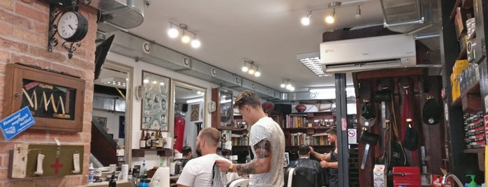 Budapest Barber Shop is one of สถานที่ที่ P.T. ถูกใจ.