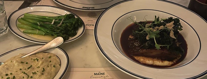 The MAINE Oyster Bar & Grill is one of Intersend 님이 저장한 장소.