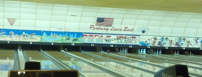 Parkway Bowling Lanes Lounge is one of South Bend Sh*t.