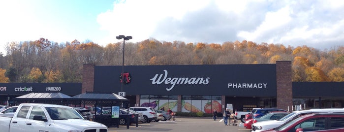 Wegmans is one of สถานที่ที่ Eric ถูกใจ.