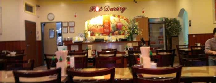 Pho Duong Restaurant is one of Lugares favoritos de Reony.
