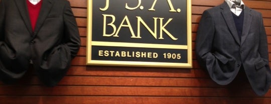 JoS. A. Bank is one of สถานที่ที่ Kevin ถูกใจ.