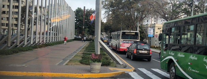 Paseo de las Banderas is one of Lima II.