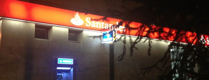 Banco Santander is one of Dineritos.