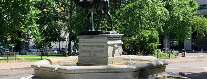 Thompson Elk Statue is one of Tempat yang Disukai Star.
