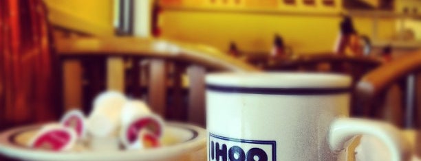 IHOP is one of Lugares favoritos de John.