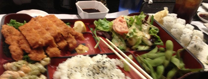 Sushi Mon is one of สถานที่ที่ Vick ถูกใจ.