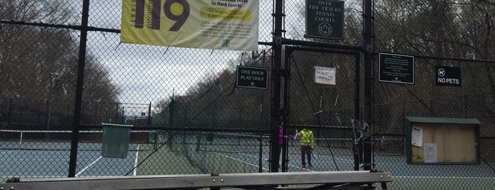 Riverside Park 119th Street Tennis Courts is one of Lugares favoritos de Patsy.