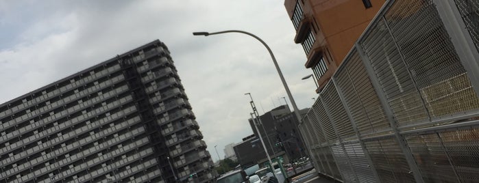椿森陸橋交差点 is one of Road.