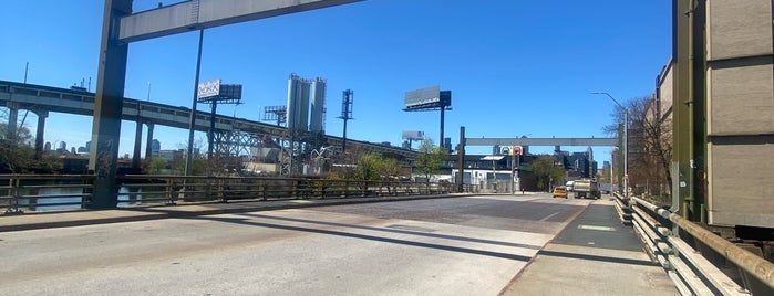 Hunters Point Avenue Bridge is one of nothing.