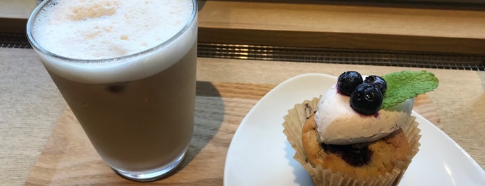 ギャラリー＋カフェ zen is one of Top picks for Cafés.