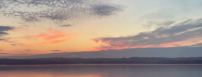 Round Lake NY is one of Nicholas 님이 좋아한 장소.