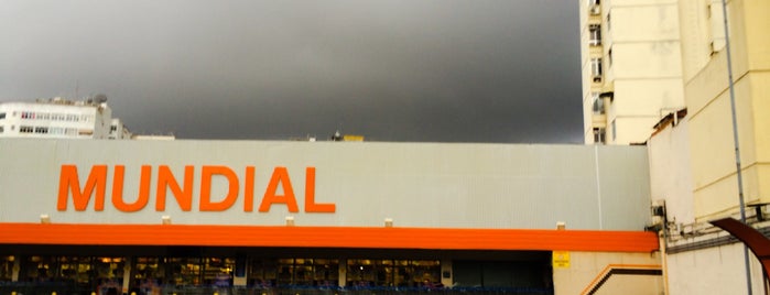 Supermercados Mundial is one of สถานที่ที่ Andreia ถูกใจ.