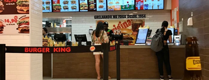 Burger King is one of Meus lugares.