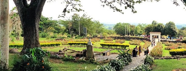 Hacienda El Paraiso is one of สถานที่ที่ Federico ถูกใจ.
