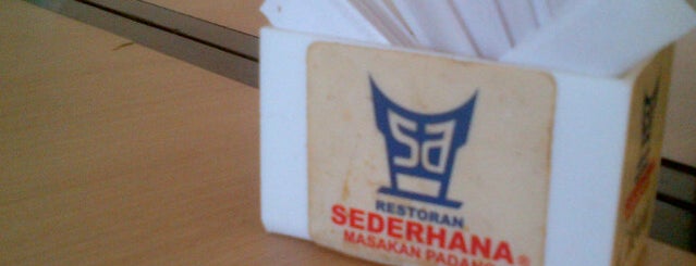 Restoran Sederhana is one of Lieux qui ont plu à Andre.
