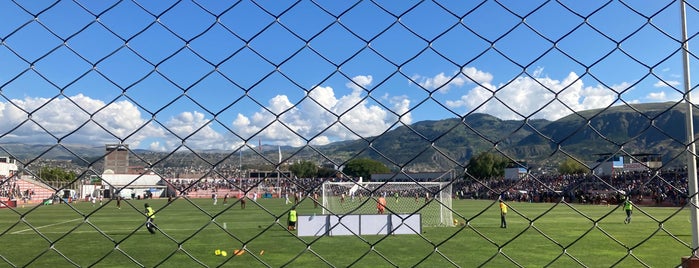 Estadio Ciudad de Cumaná is one of ペルー.