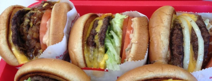 In-N-Out Burger is one of สถานที่ที่ Penny ถูกใจ.