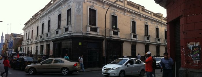 Queirolo Restaurant & Bar is one of Rock Bar en el Centro de Lima.