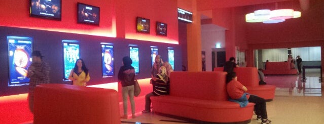 Times Cineplex is one of Araさんのお気に入りスポット.