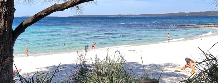 Hyams Beach is one of Orte, die Fran gefallen.