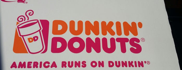 Dunkin' is one of Lugares favoritos de Rick.