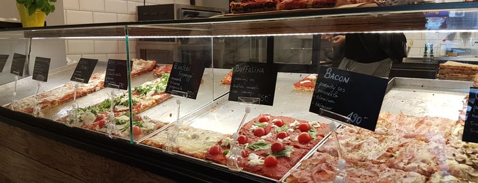 Pizzagram is one of Orte, die Milica gefallen.