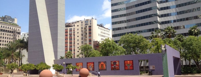 Pershing Square is one of Califórnia.