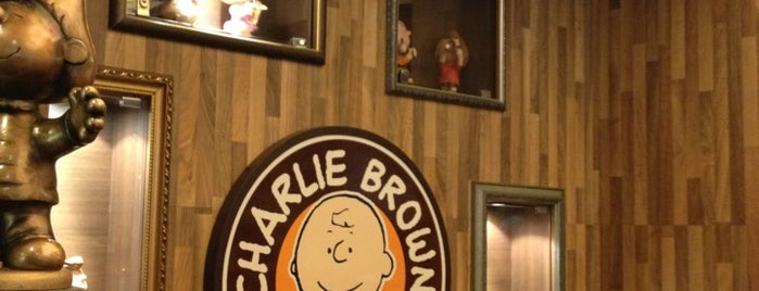 チャーリーブラウン・カフェ is one of Awesome Cafe in Hong Kong.