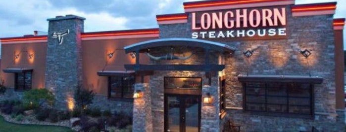 LongHorn Steakhouse is one of สถานที่ที่ Gregory ถูกใจ.