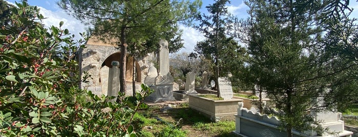 Cafer Paşa Türbesi Mezarlığı is one of Bdr Sept.