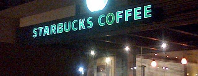 Starbucks is one of Lieux qui ont plu à Miguel.