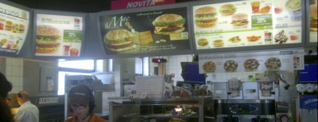 McDonald's is one of สถานที่ที่ Daniele ถูกใจ.