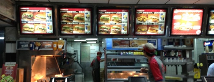 Burger King is one of Orte, die Bilgearif gefallen.